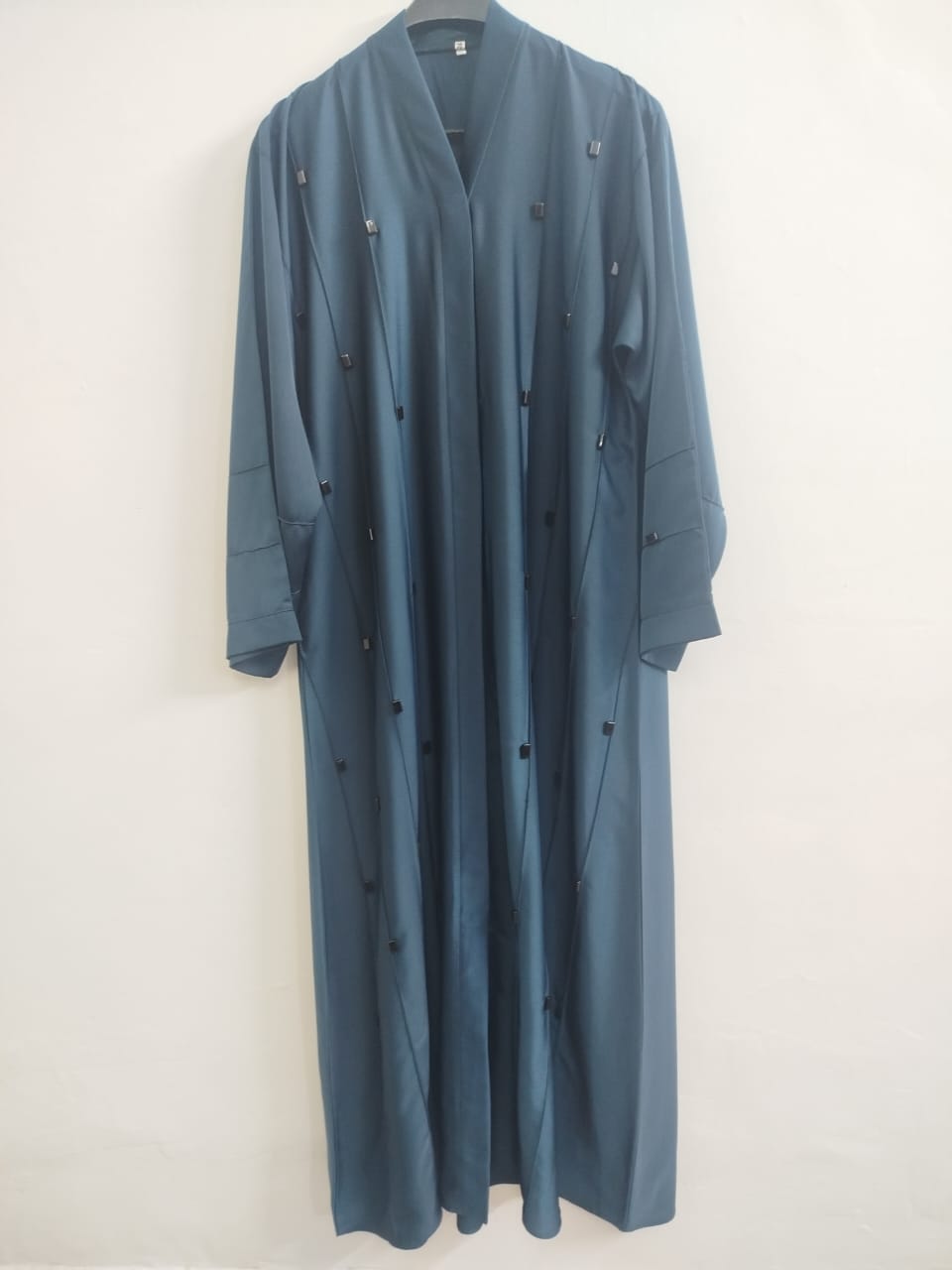 Noor Zinc Four-Cut Button Abaya