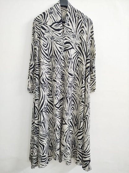 Monochrome Soft Chiffon Printed Abaya